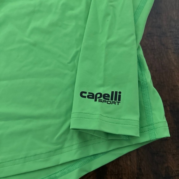 Base layer Athletic top - Picture 2 of 4